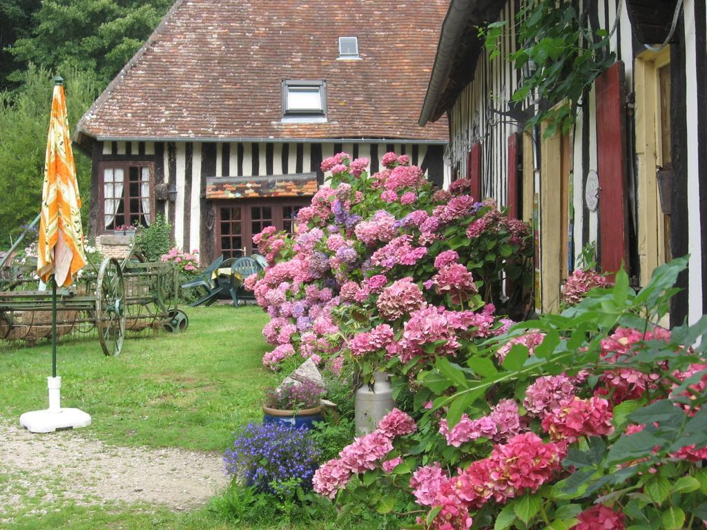 Livarot-Pays-d'Auge La Boursaie Bed & Breakfast エクステリア 写真