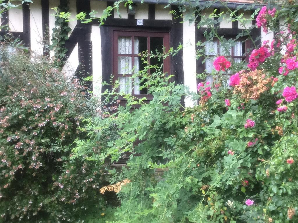 Livarot-Pays-d'Auge La Boursaie Bed & Breakfast エクステリア 写真
