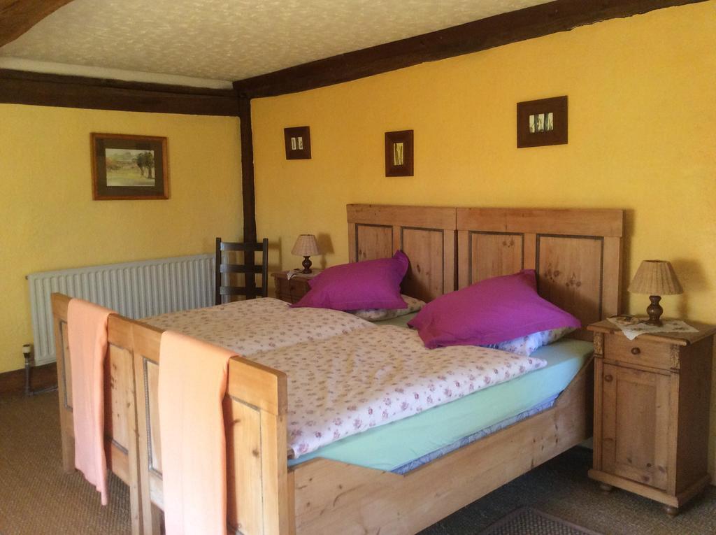 Livarot-Pays-d'Auge La Boursaie Bed & Breakfast エクステリア 写真